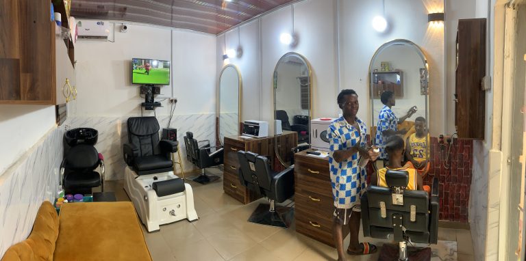 Salon & Grooming Room